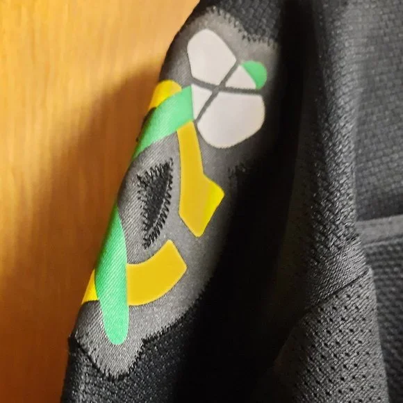 Youth Reebok NHL Chicago Blackhawks Jersey, Size L/XL - Picture 3 of 5